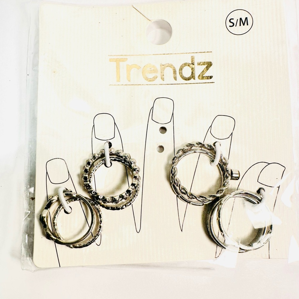 Trendz Silver Tone Finger Rings Size Small/Medium